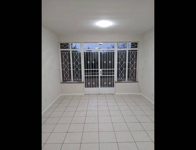 2 BEDROOM APARTMENT FOR SALE IN SCOTTSVILLE